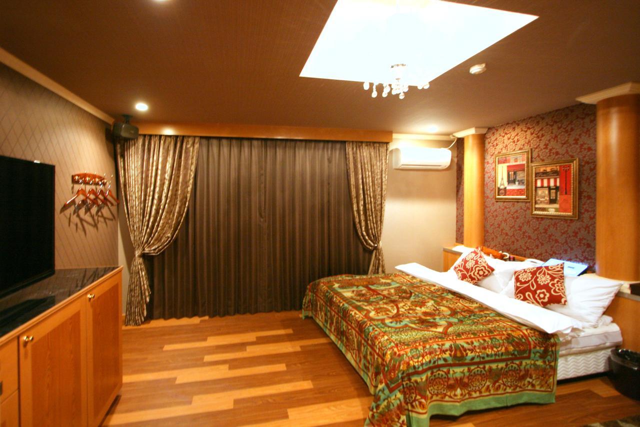 Aura Kanku (Adults Only) Sennan Luaran gambar